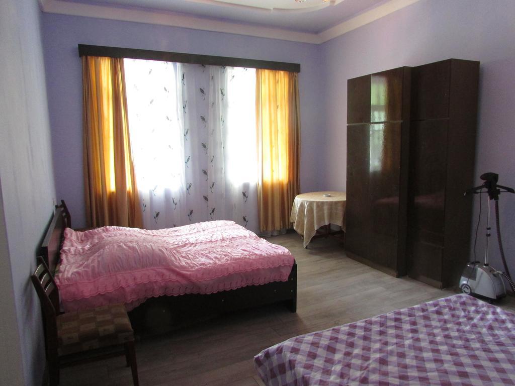 Joni Guest House Batumi Eksteriør bilde